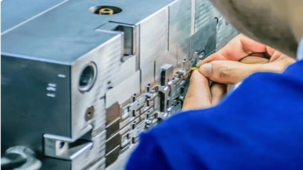 Mould Working